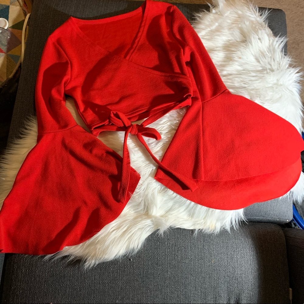 Cropped bell sleeve red shirt